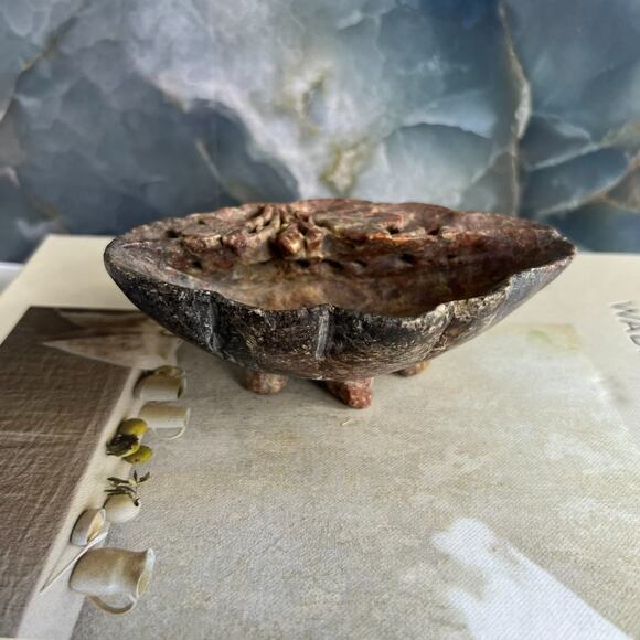 Unbranded Hand-carved SoapStone Trinket Soap Dish 5 x 3 Red Brown Pedestal Vtg - Picture 4 of 8